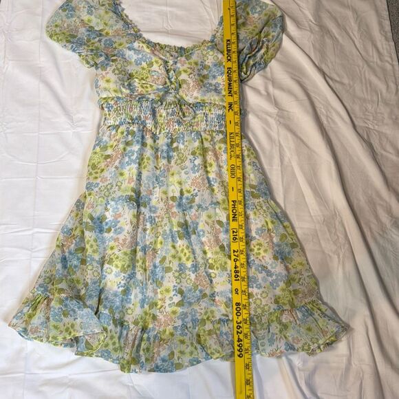 Madden NYC floral mini dress size medium y2k babydoll milkmaid summer romantic f - Picture 9 of 11